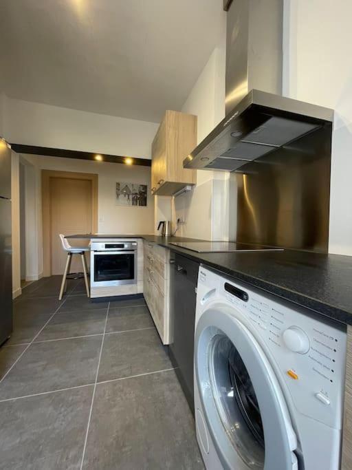 Mulhouse, Urban Family Nest Apartment Bagian luar foto