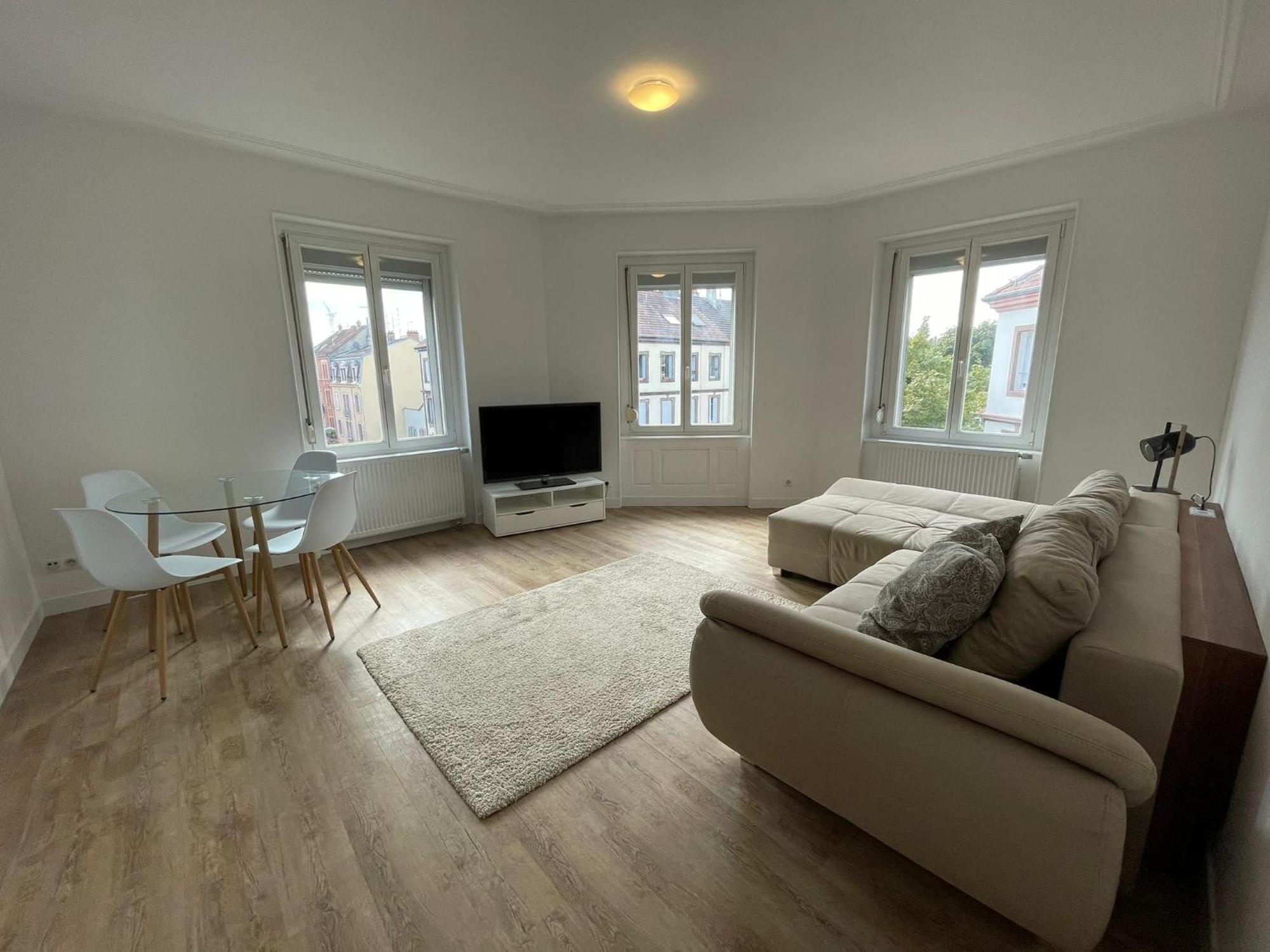 Mulhouse, Urban Family Nest Apartment Bagian luar foto